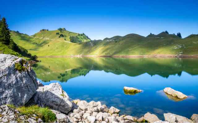 Les Lacs de Savoie